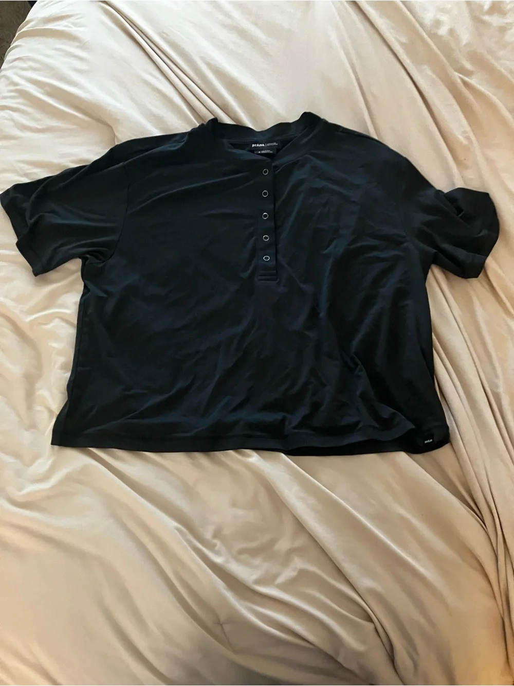 prAna Women's Size S Black Short Sleeve Henley Snap Neck Active Top Stretch Crop - Picture 9 of 16